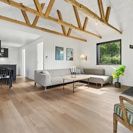 Radica - 400m From The Sea By Interhome *