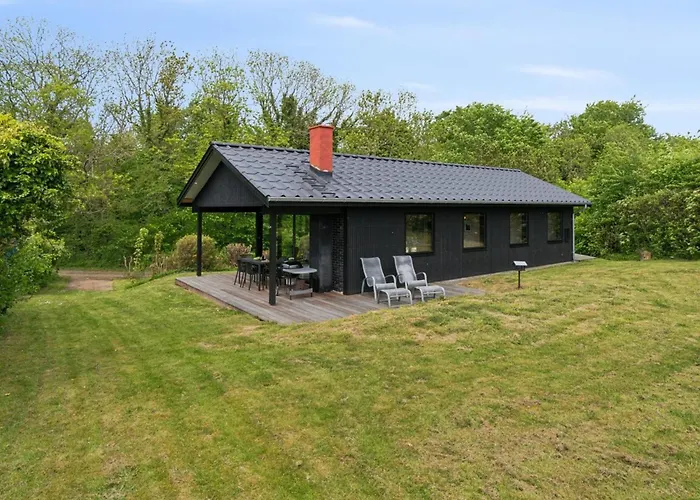 Radica - 400m From The Sea By Interhome Дом отдыха Сванеке